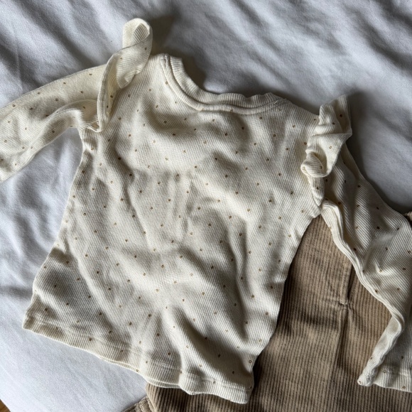 Gap corduroy dress +tshirt - Picture 5 of 5